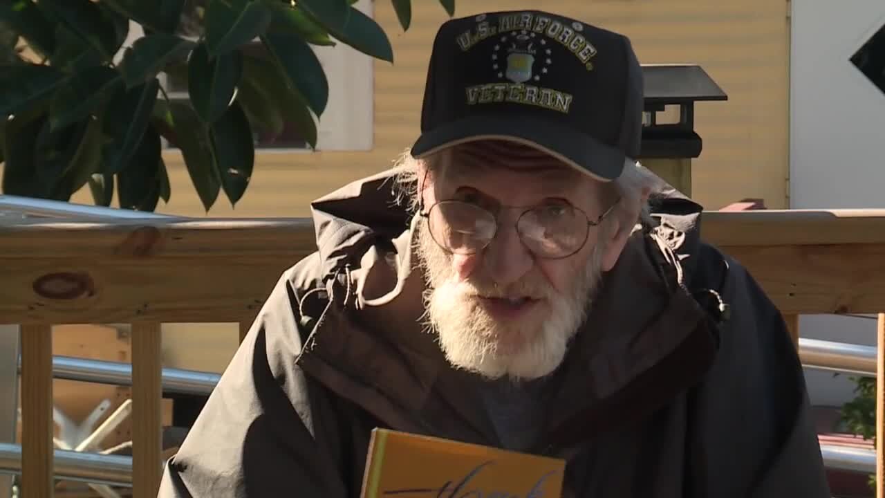 West Palm Beach veteran receives anonymous note, generous donation