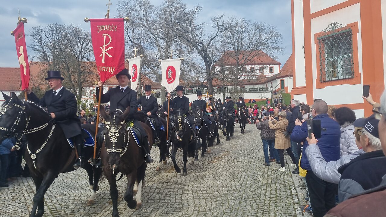 OSTERREITEN 2023 - Kloster St. Marienstern, Panschwitz-Kuckau, 09 04 2023 - Prozession Crostwitz