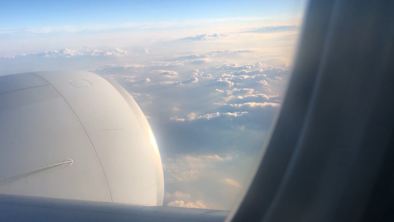 Skyview from airplane's window #sky #plane