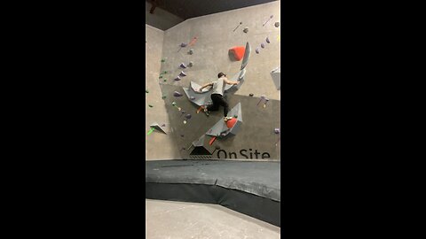 Bouldering v7