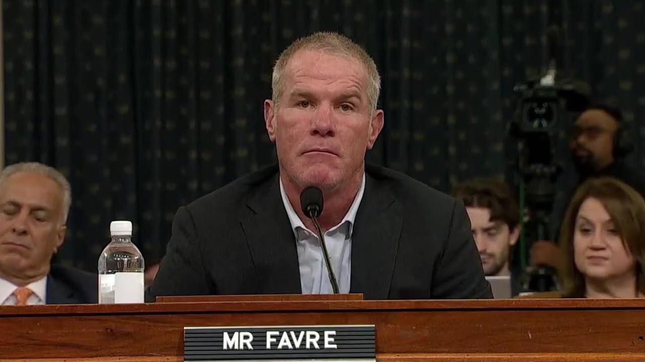 Brett Favre reveals Parkinson's diagnosis