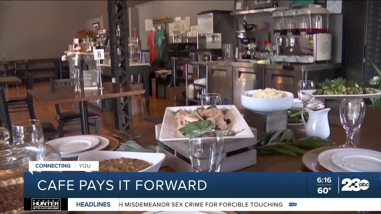 Kentucky cafe pays it forward with Thanksgiving meals