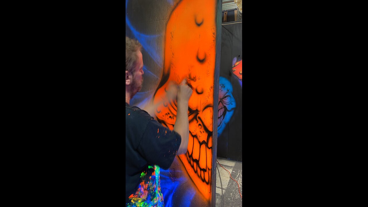 Moxley Manor..hot black light action!