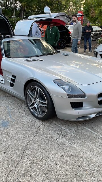 Mercedes Benz SLS AMG