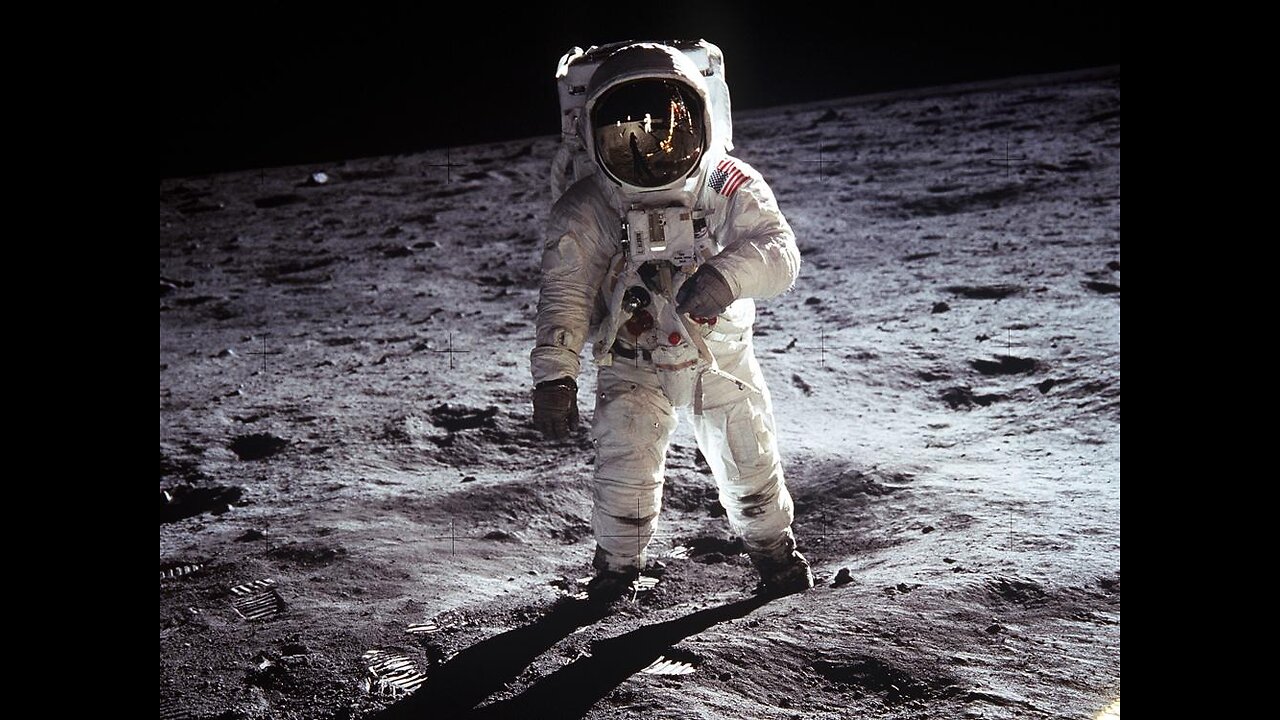 Buzz Aldrin admitting they never went to the moon.. It was Hollywood animation