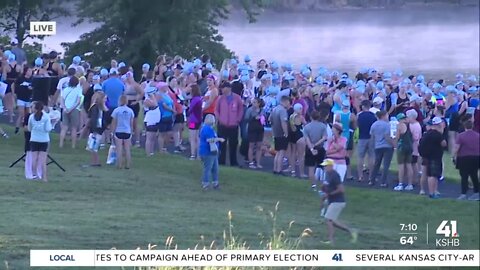 Hundreds of women take off at final WIN for KC Tryathlon