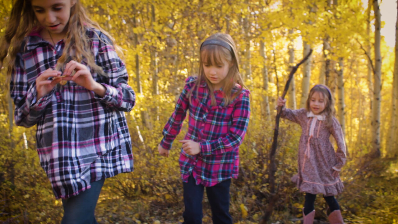 Reflections of Thankfulness - A Thanksgiving Video