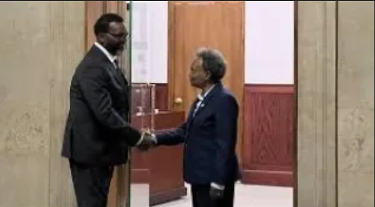 Chicago's New Mayor WORSE Than Beetlejuice
