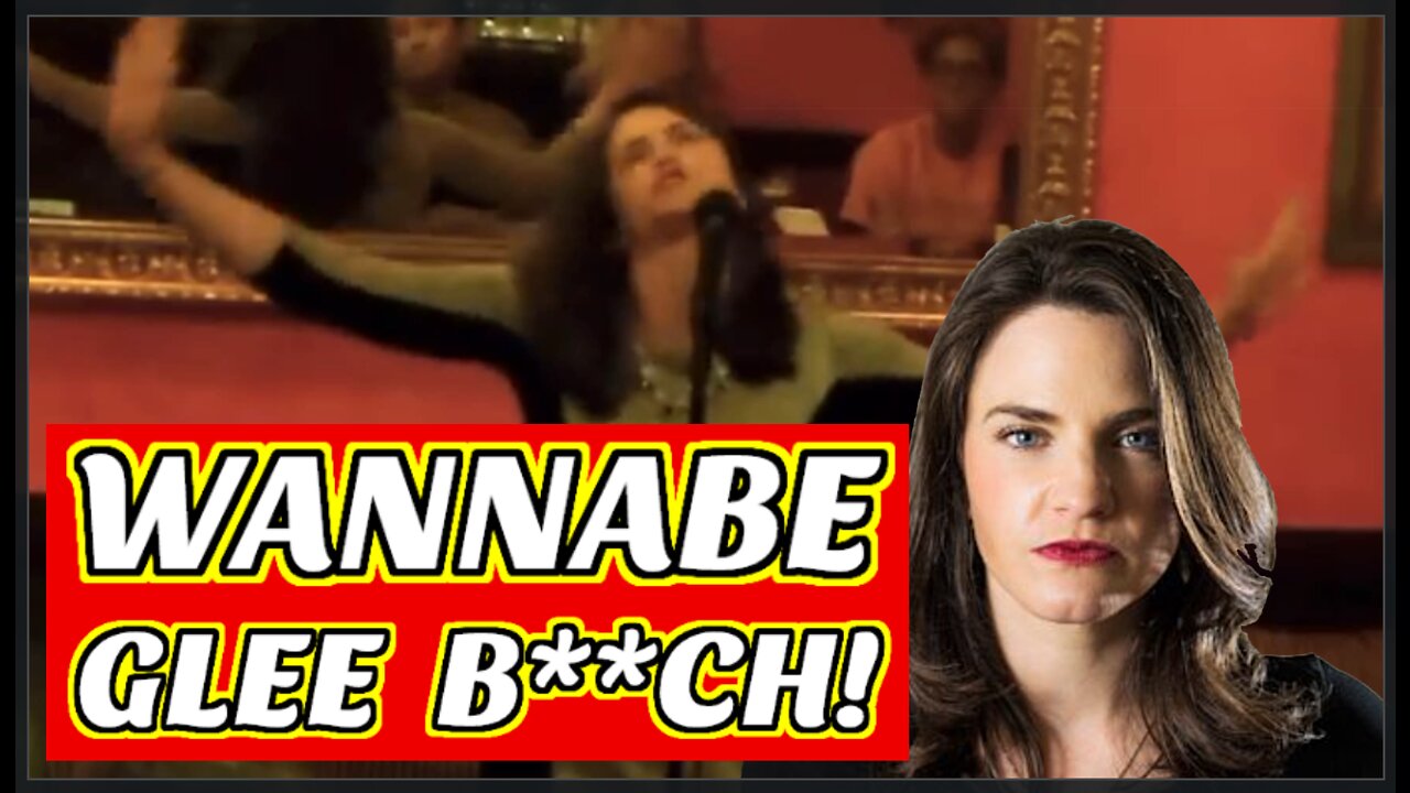 'Okay, Everyone Look At Nina! She Clearly Wants Some Attention!' LOL