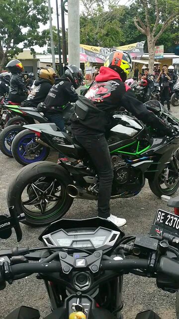 traveling around Sumatra with Ninja H2