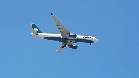 Airbus A330 PR-AIZ na aproximação final antes de pousar em Fortaleza vindo de Campinas