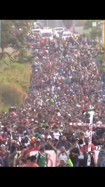 MASSIVE Crowd of Illegals Head Towards Biden's Open Border