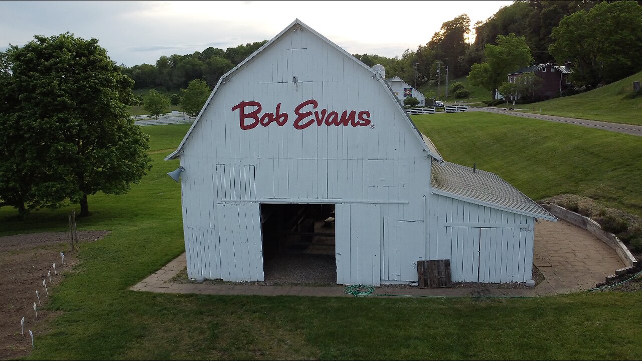 Bob Evans - Down On The Farm Photo Scavenger Hunt (Drone)