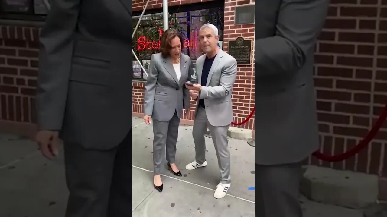 Kamala is SO CRINGE!