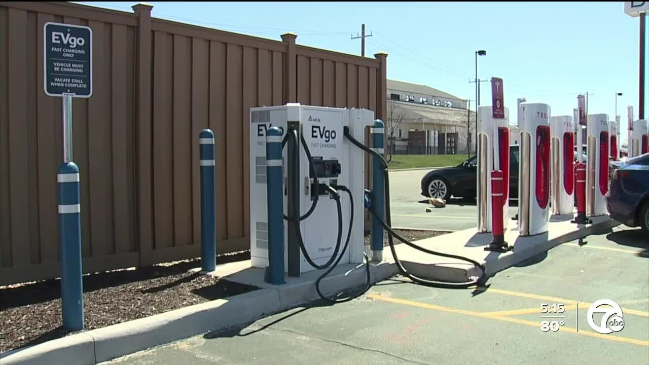 Detroit to add more EV charging stations throughout the city