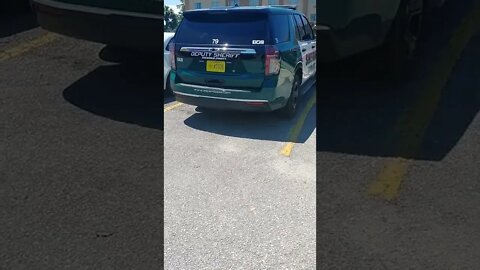 I smell a potential #gangstalking setup. Same Toyota Corolla parked right next to ECSO sheriff.