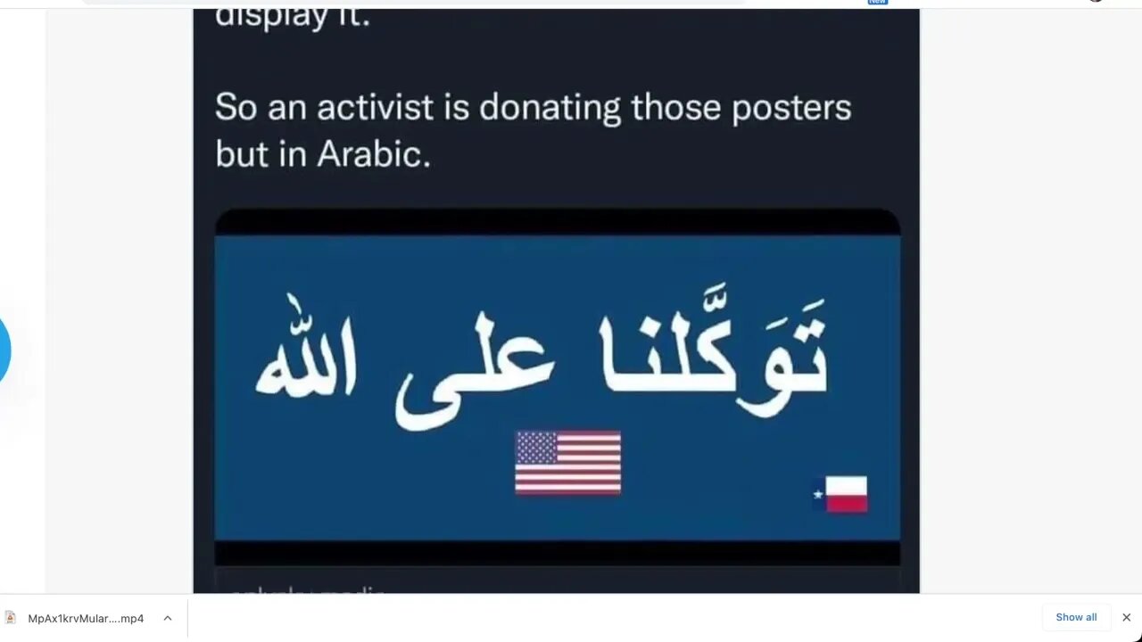 德克薩斯州通過了一項法律，要求學校展示任何捐贈的“我們相信上帝”的海報。 所以這裡有一個。