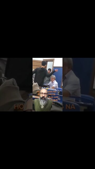 Aluno desrespeita professor e joga sua mesa no chão #shorts #noticias #news #professor