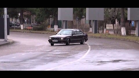 BMW M5 Street Drift!