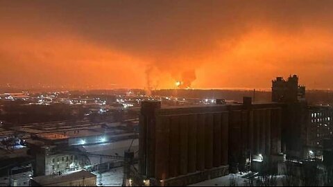 Massive explosion and fire occurred at an oil refinery after Ukrainian drones attacked Bryansk