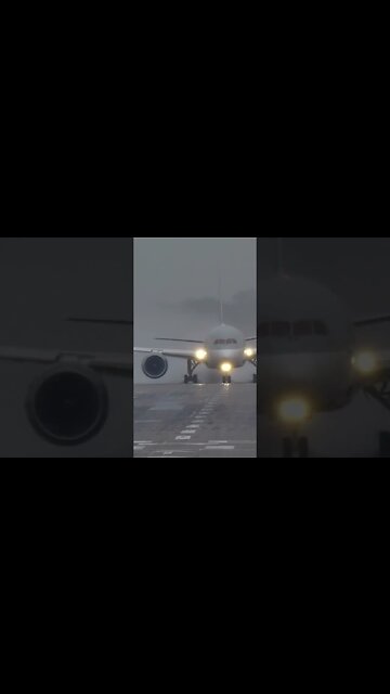 Boeing 787 takeoff during storm🌀 #aviation #pilot #boeing