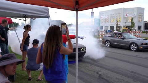 392 Scatpack 6.4 HEMI challenger burnout at Woodward Dream Cruise