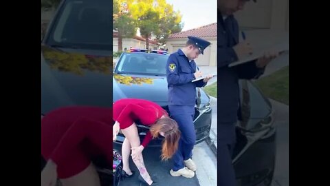 Police officer gets surprise from women he pulled over