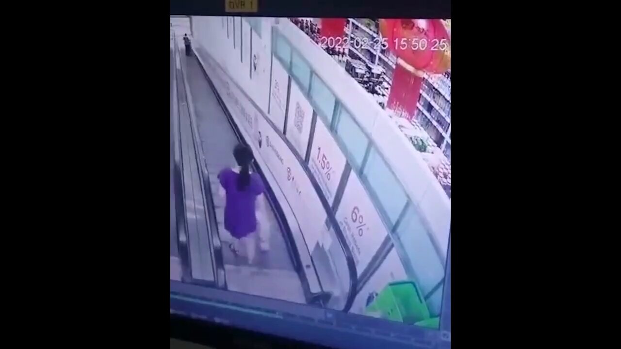 Horrible accident with a work cart and an escalator