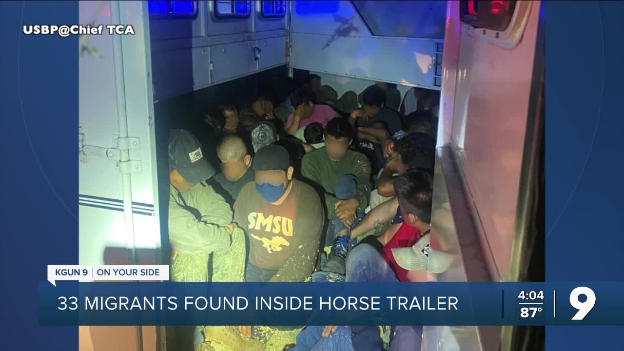 Two U.S. citizens arrested for smuggling people in tightly-packed horse trailer