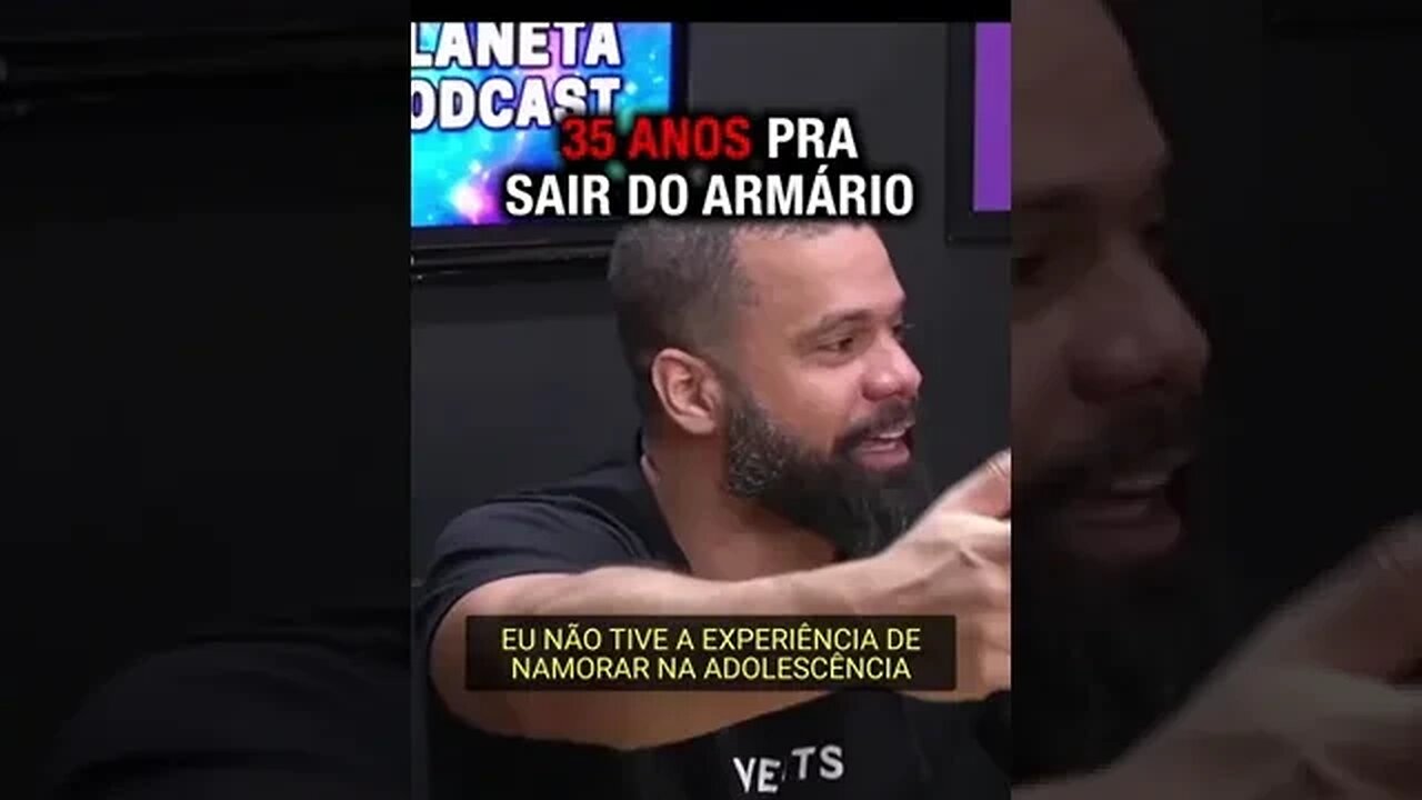 35 ANOS PRA SAIR DO ARMÁRIO com Júnior Chicó | Planeta Podcast #shorts
