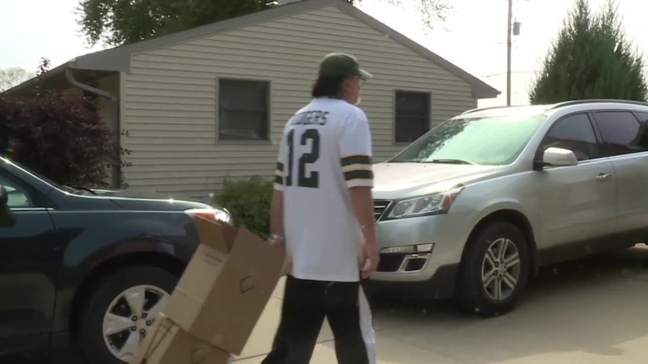 Packer Houses adjust to life without fans at Lambeau