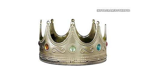 Notorious BIG's crown auctioned for $600,000