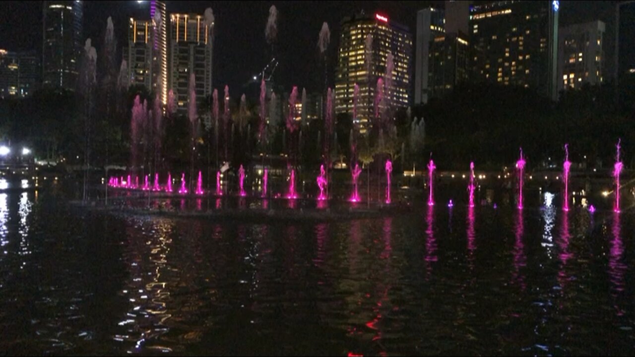 KLCC park night light show for kids