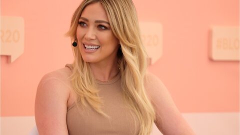 Hilary Duff Wears Holographic Eye With Face Mask