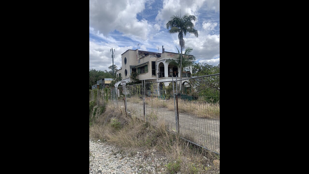 Renzo's Abandoned Building - The Gap Brisbane