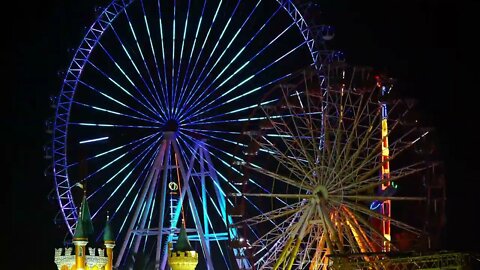 Ferris Wheel Amusement Park Ride