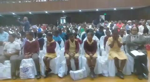 SOUTH AFRICA - Durban - School pupils receive uniforms (Videos) (epC)