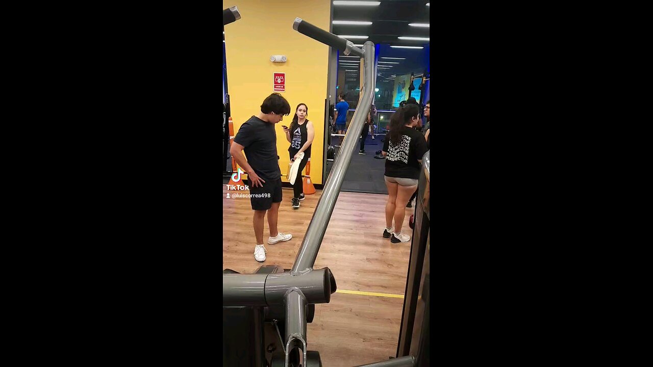 Great day, puré biceps and back. #luis13711 #biceps #back #triceps #cuadriceps #shoulders #legs