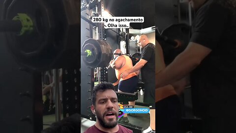 280 kg no agachamento..