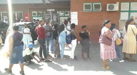 SOUTH AFRICA - Durban - Umgeni Road Home Affairs offline (Videos) (2Nt)
