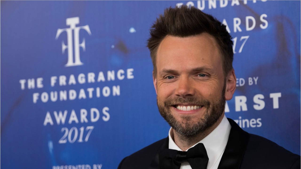 Joel McHale To Host Updated Version Of Card Shark For ABC