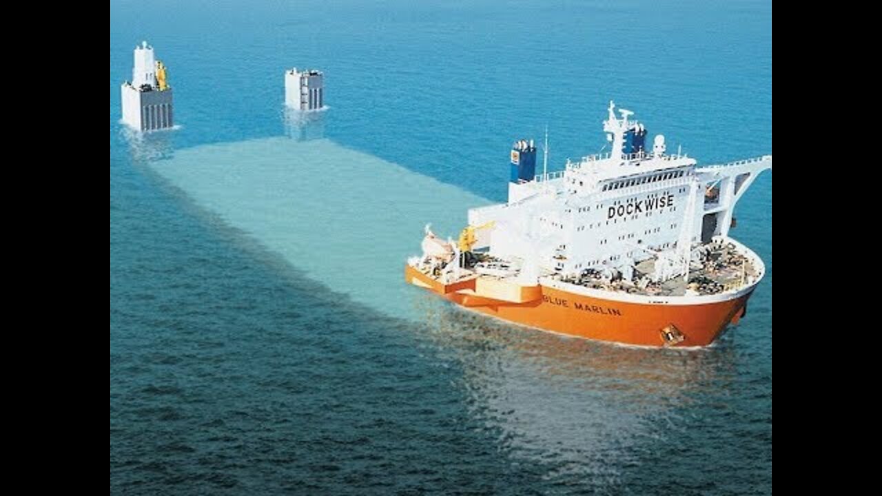 This Heavy Lift Ship Is One Of The Most Incredible Machines I’ve Ever Seen