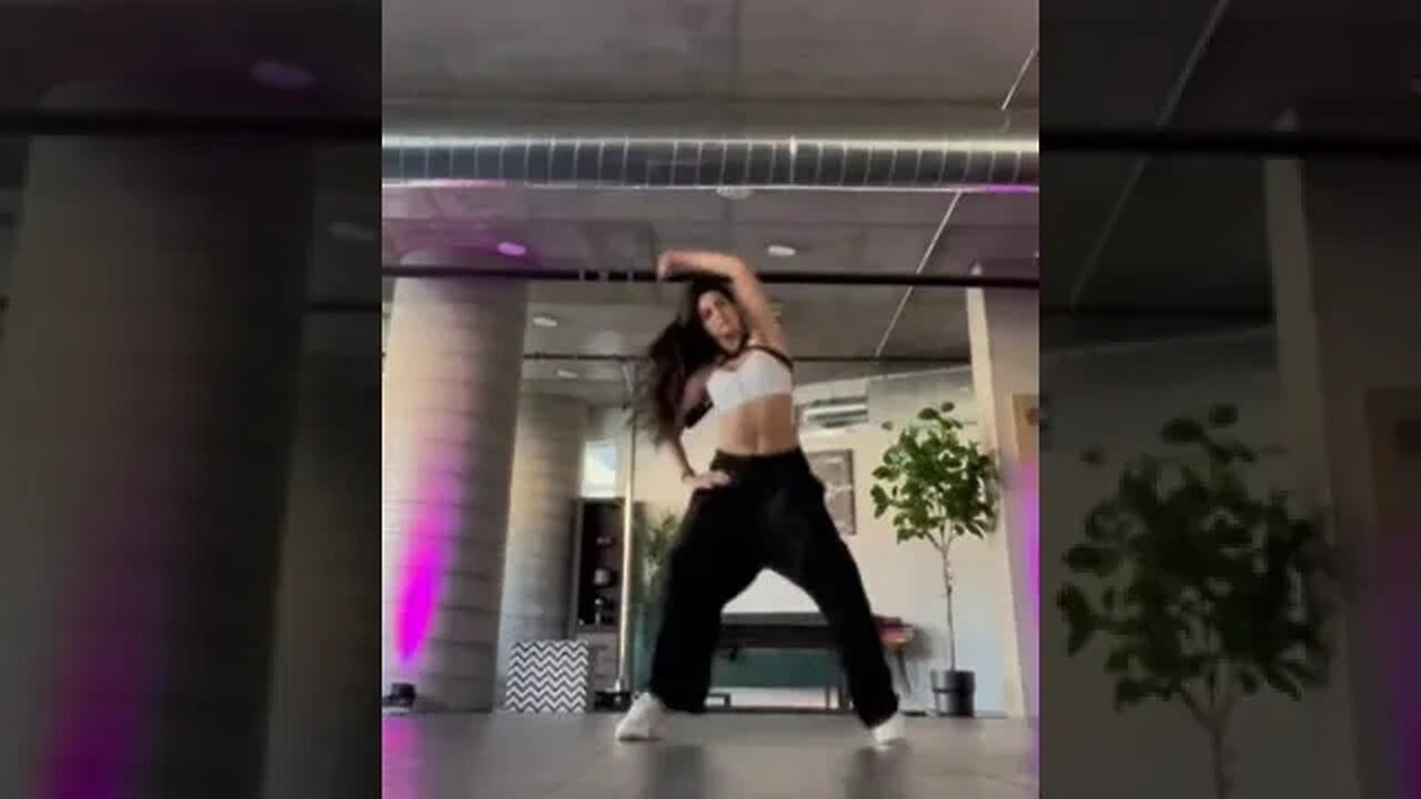 Adison Rae under the influence!?