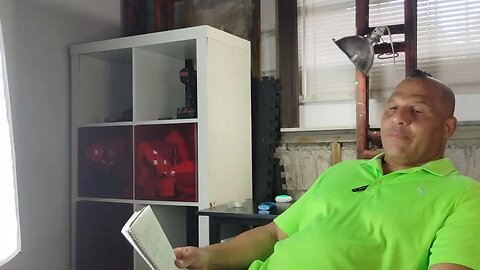 DIY Easel - Homemade Easel with Ikea shelves - Test and Blooper Take 3