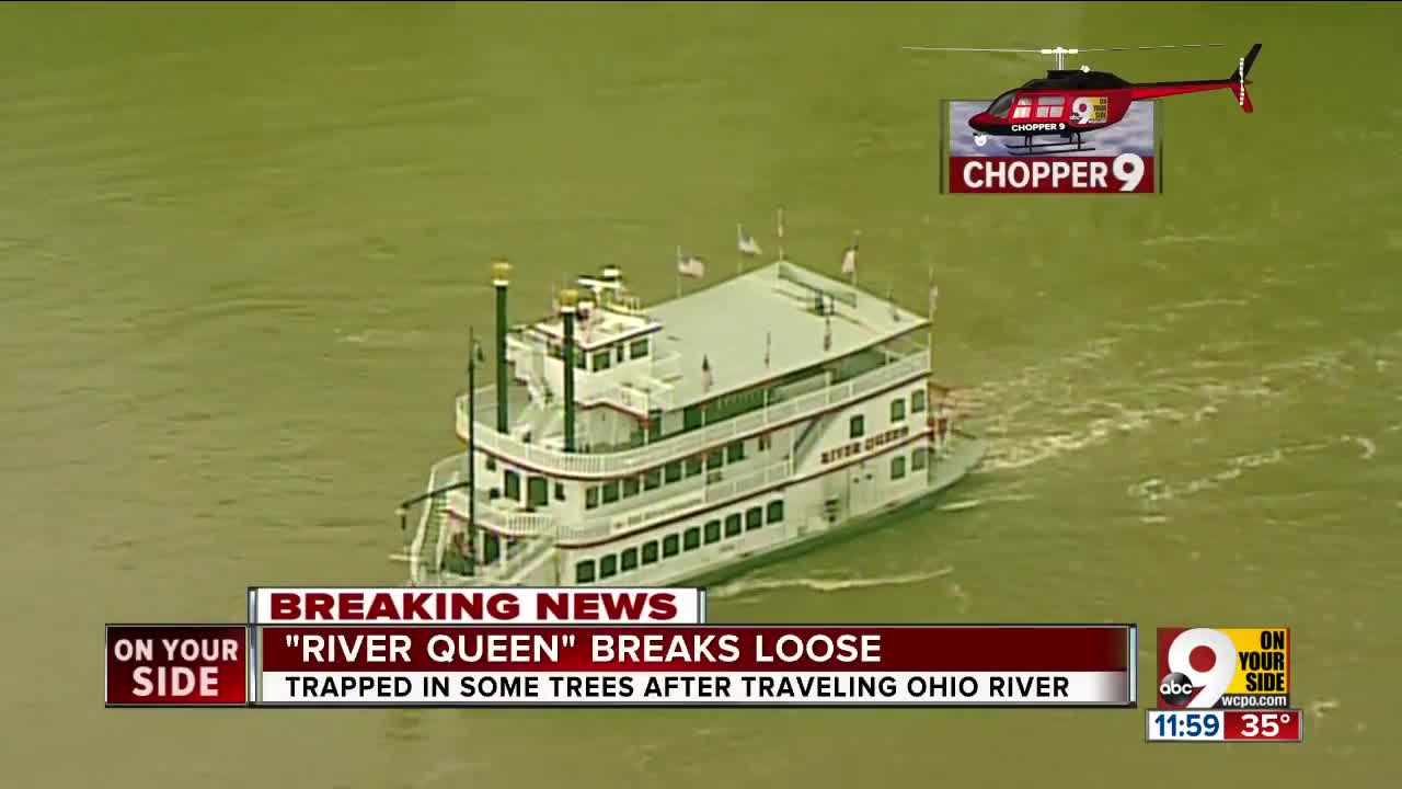 River Queen breaks loose on Ohio River