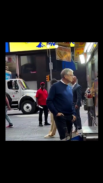 Bill Gates was spotted in NYC this week grabbing a hot dog in Times Square