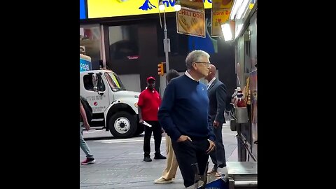 Bill Gates was spotted in NYC this week grabbing a hot dog in Times Square