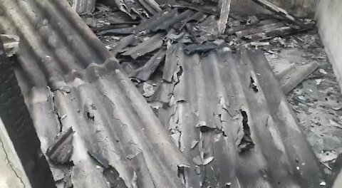 SOUTH AFRICA - Durban - Tea Estate farm burnt (Video) (N4M)