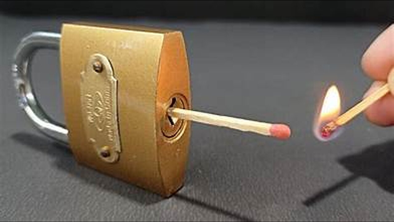 HOW TO OPEN A LOCK WITH MATCHES