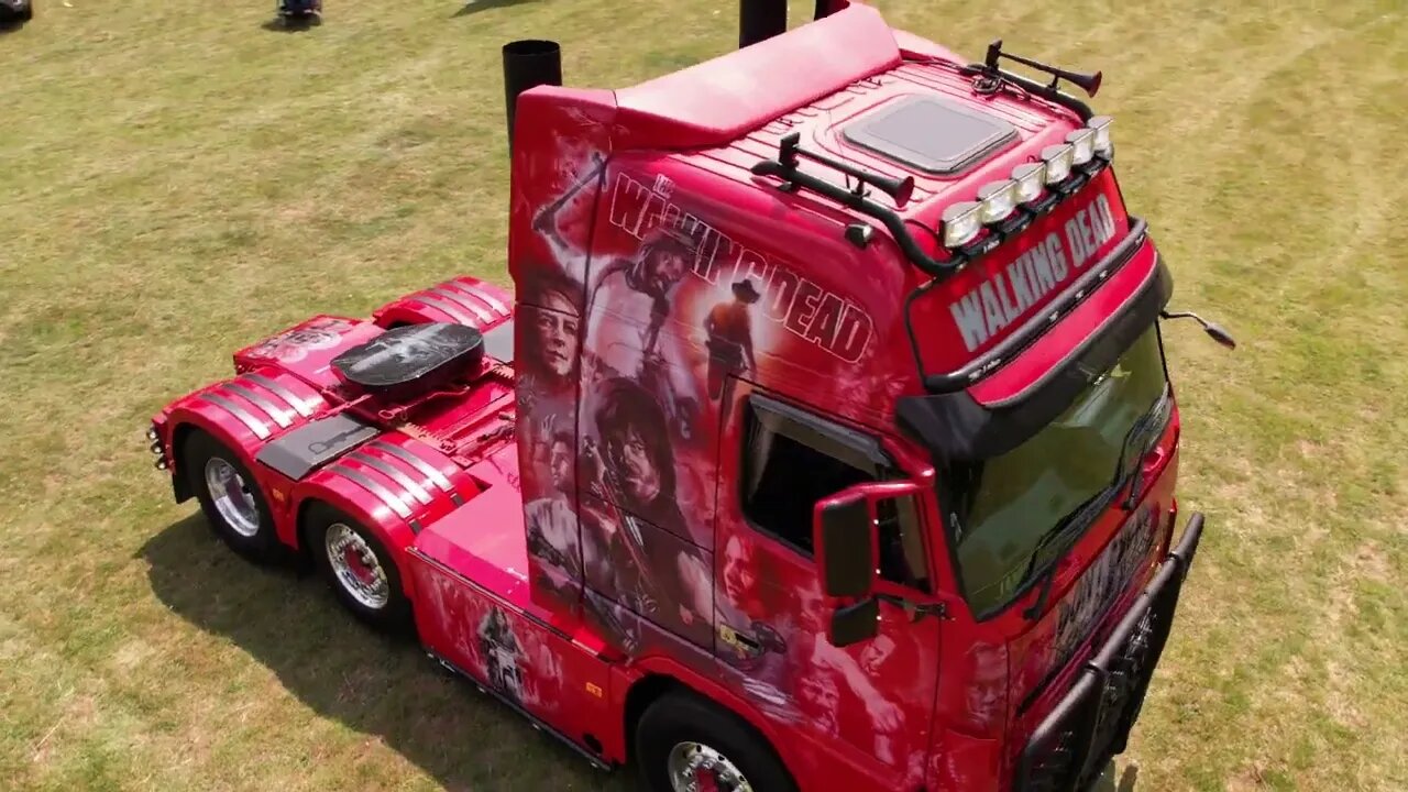 The Awesome Walking Dead FH12 Volvo - Welsh Drones Trucking #volvo